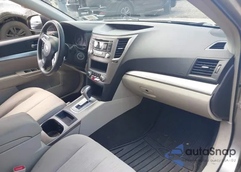 2014 Subaru Legacy 2.5I z USA, uszkodzony, nr VIN 4S3BMBA61E3008478